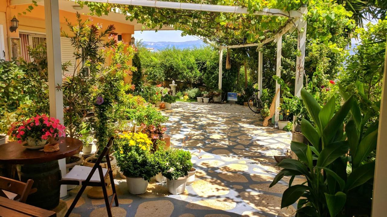Guesthouse Villa Joanna&Mattheo Sarandë エクステリア 写真