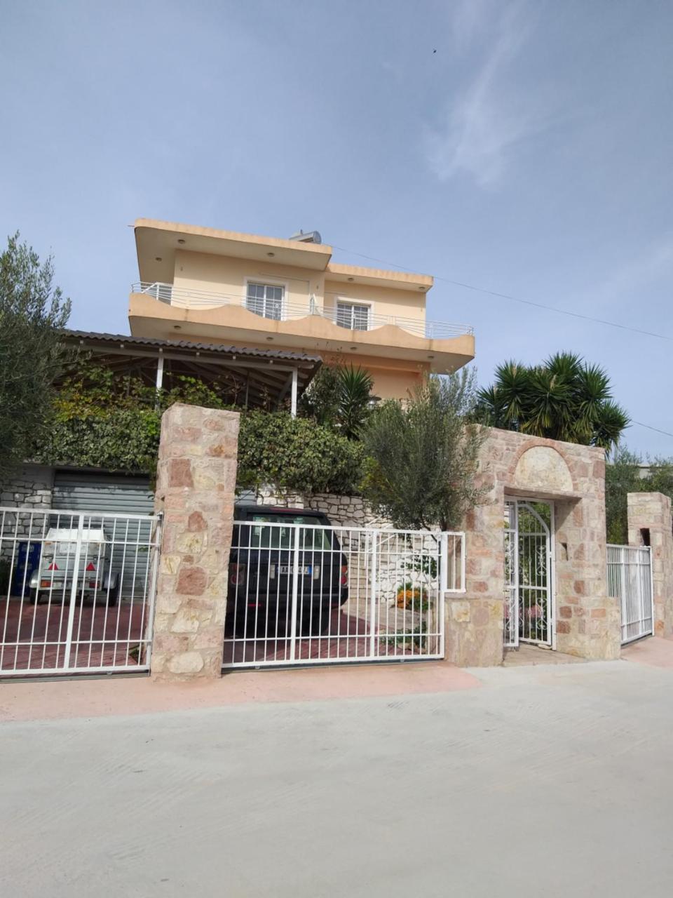 Guesthouse Villa Joanna&Mattheo Sarandë エクステリア 写真