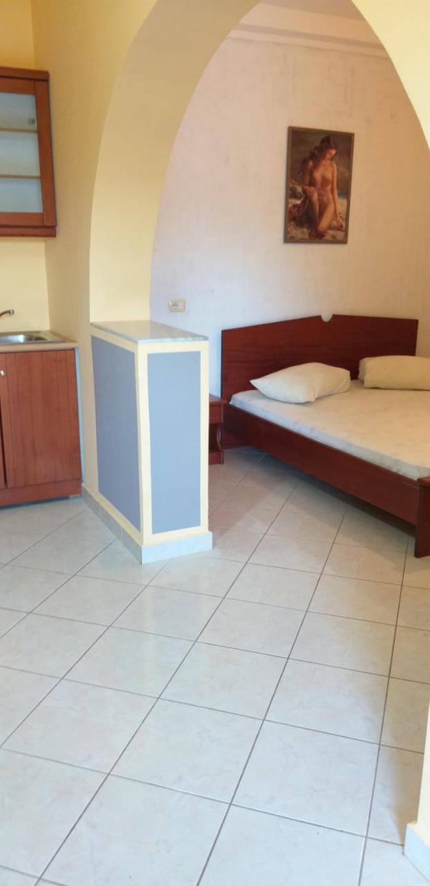 Guesthouse Villa Joanna&Mattheo Sarandë エクステリア 写真